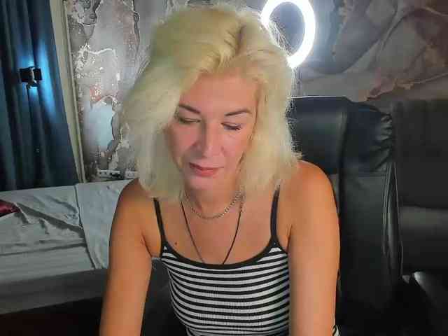 Emilia-Wils's webcam live show