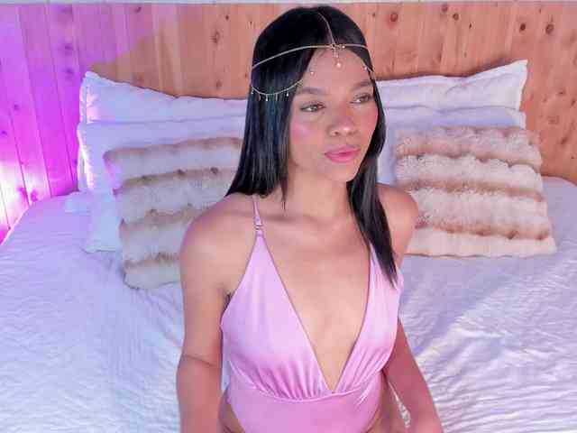 ChloeeSmiith Live Webcam on BongaCams