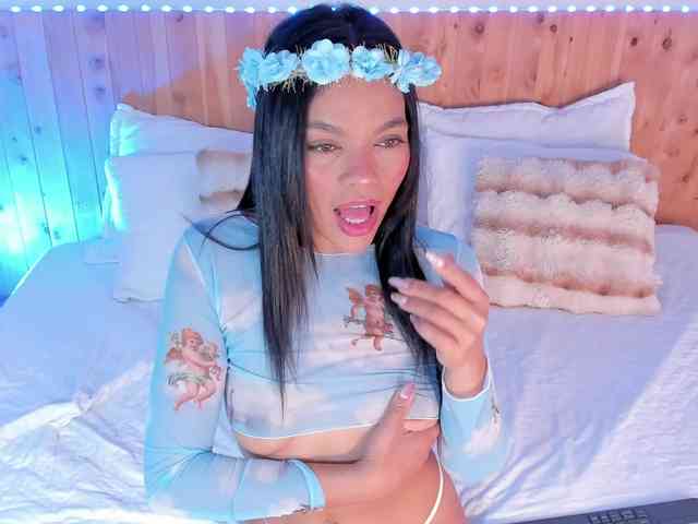 Model: ChloeeSmiith