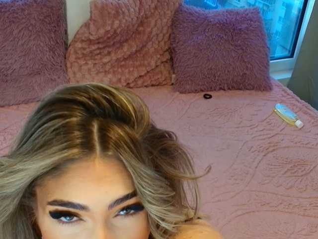 Kim-Babe live cam on BongaCams