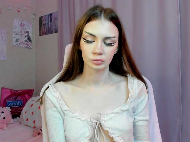 Lunellee live cam on BongaCams