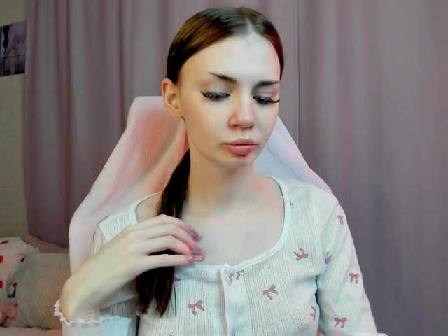 Lunellee live cam on BongaCams