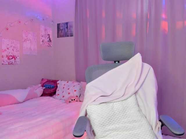 Lunellee live cam on BongaCams