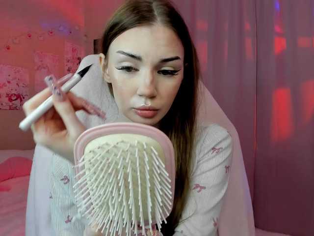 Lunellee live cam on BongaCams