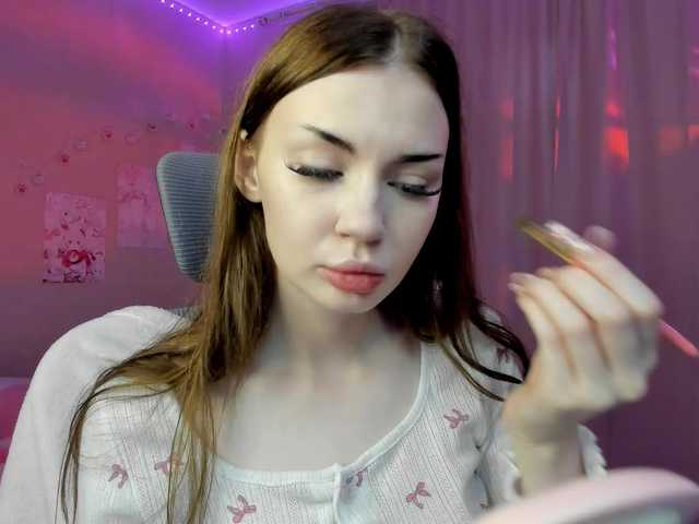 Lunellee live cam on BongaCams