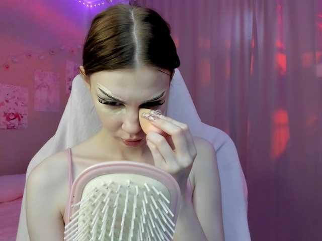 Lunellee live cam on BongaCams
