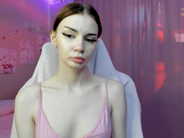 Lunellee live cam on BongaCams