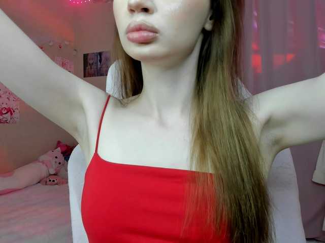 Lunellee live cam on BongaCams