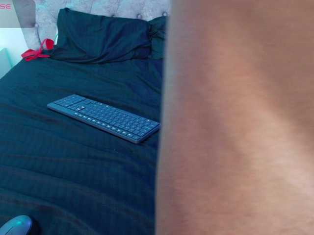 Julie-n-Axel live cam on BongaCams