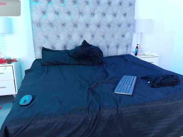 Julie-n-Axel webcam