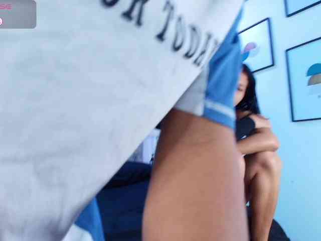 Julie-n-Axel webcam