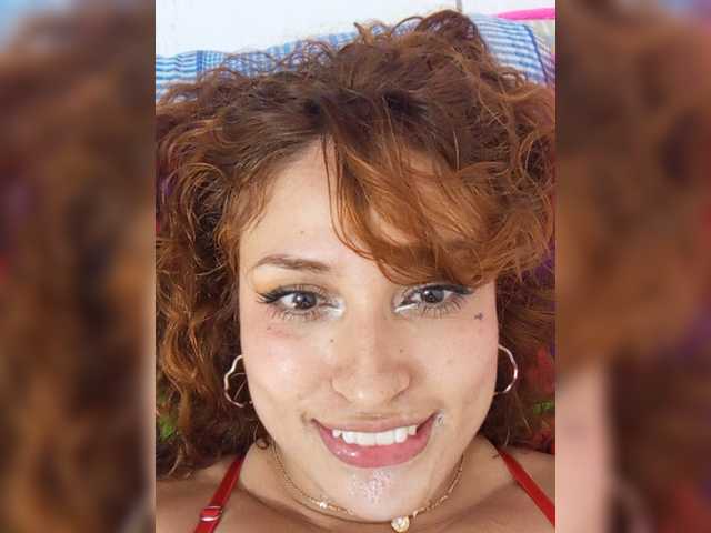 Layla121 live cam