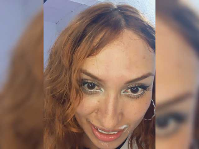 Layla121 webcam