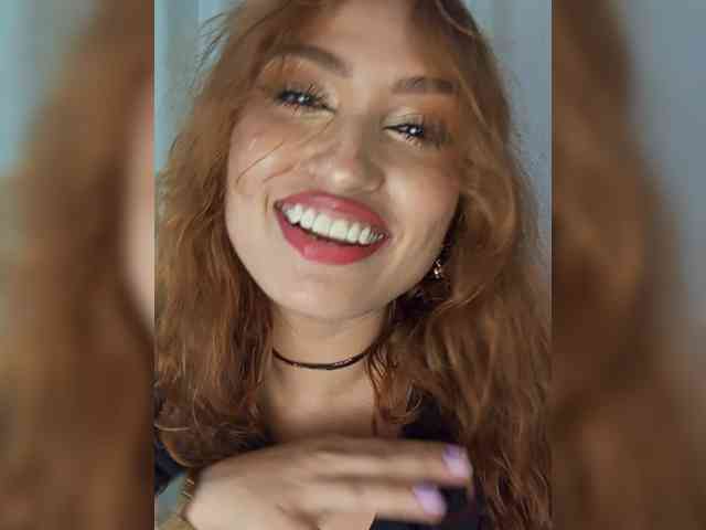 Layla121 webcam