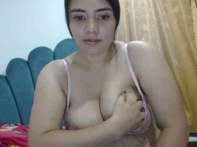 Isabella-55 webcam