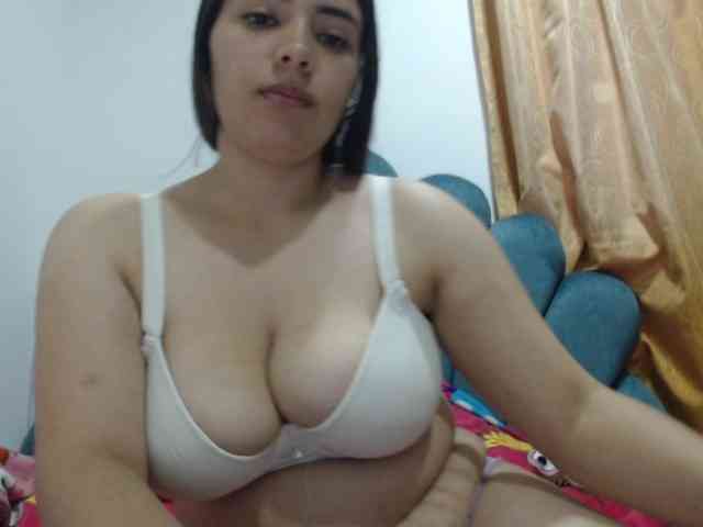 Isabella-55 webcam