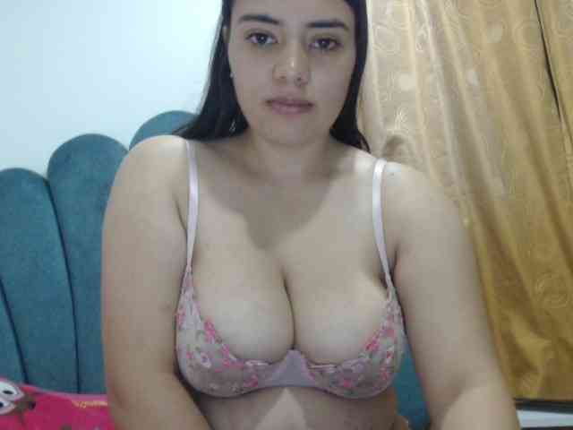 Isabella-55 webcam