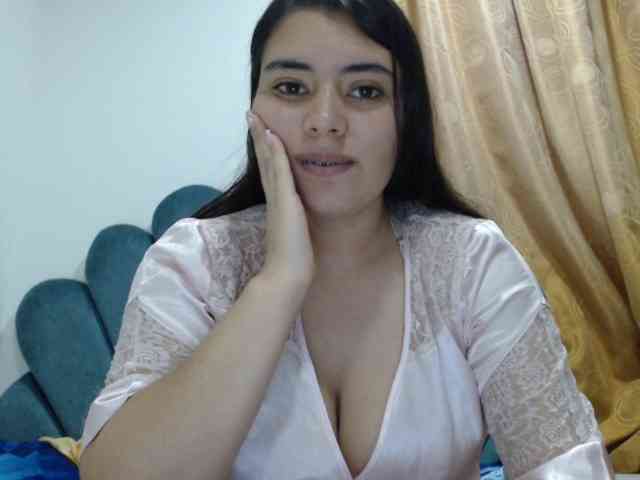 Isabella-55 webcam