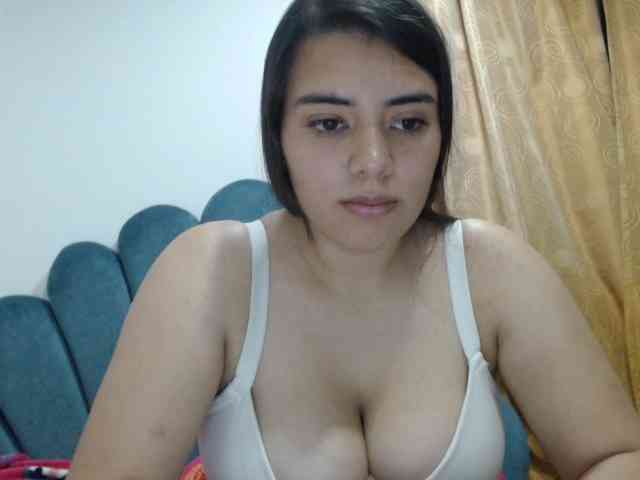 Isabella-55 webcam