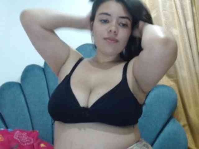 Isabella-55 webcam