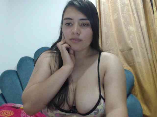 Isabella-55 webcam