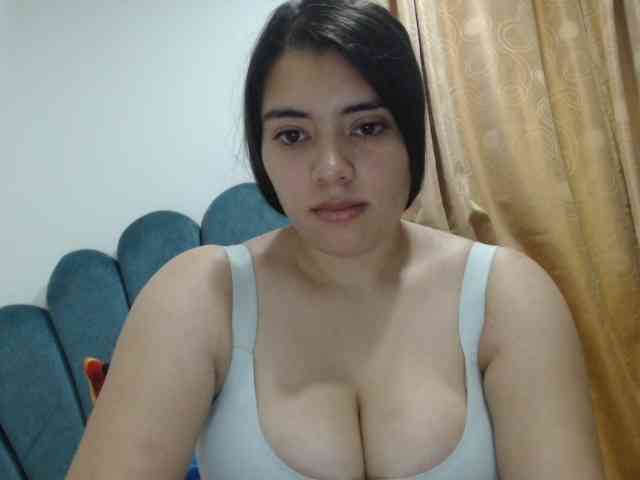 Isabella-55 webcam