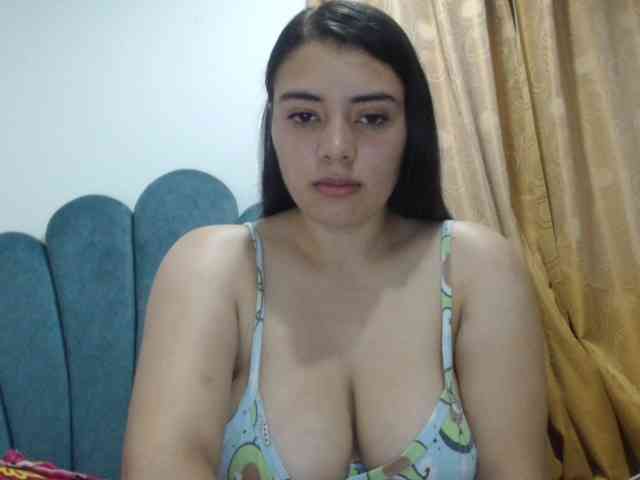 Isabella-55 webcam