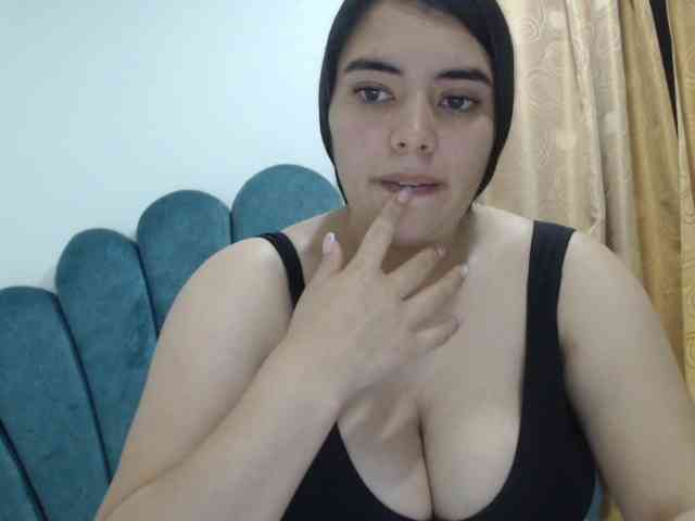 Isabella-55 webcam