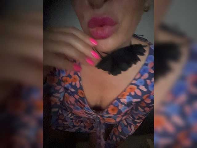 Lianae live cam on BongaCams