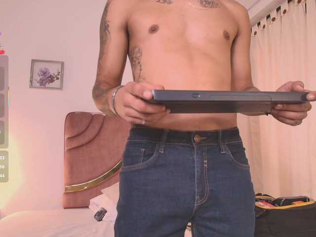 MaddieandMath live cam on BongaCams