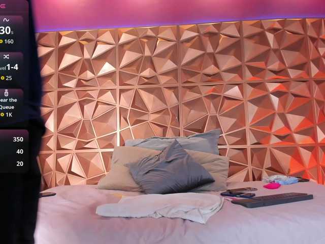 MaddieandMath live cam on BongaCams