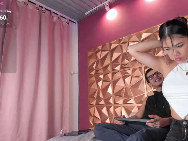 MaddieandMath live cam on BongaCams