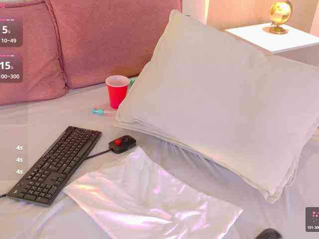 cherryy-sweett's live room