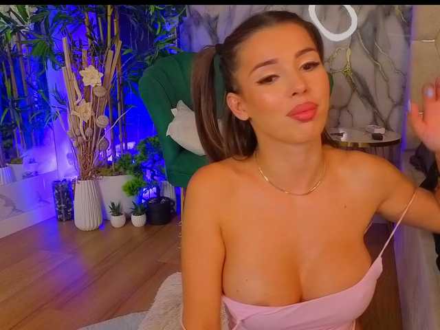 AnngelAva live cam on BongaCams