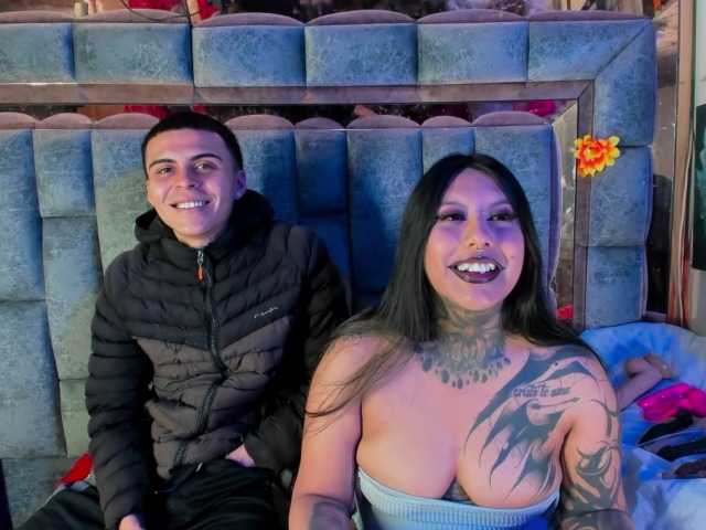 Royal-desires — live couple cam