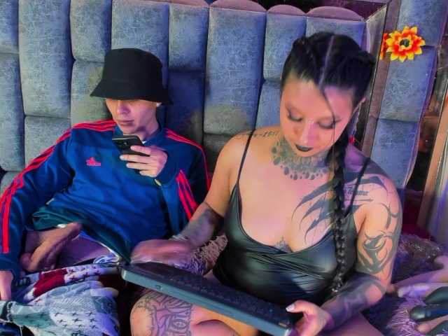 Royal-desires live cam