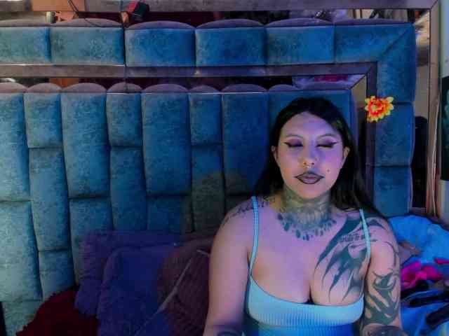 Royal-desires webcam