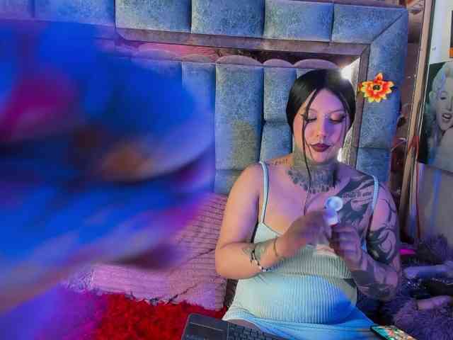 Royal-desires webcam