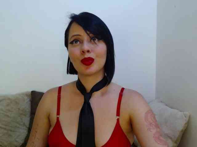 BiancaLuxor webcam