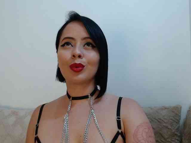 BiancaLuxor webcam