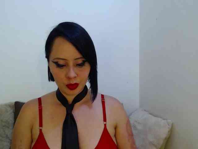 BiancaLuxor webcam