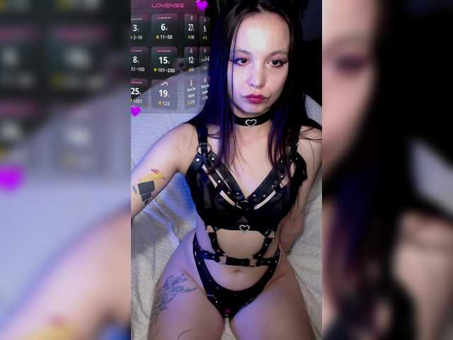 sexymishka live cam on BongaCams