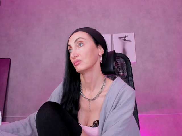 Avrora-Mars live cam on BongaCams
