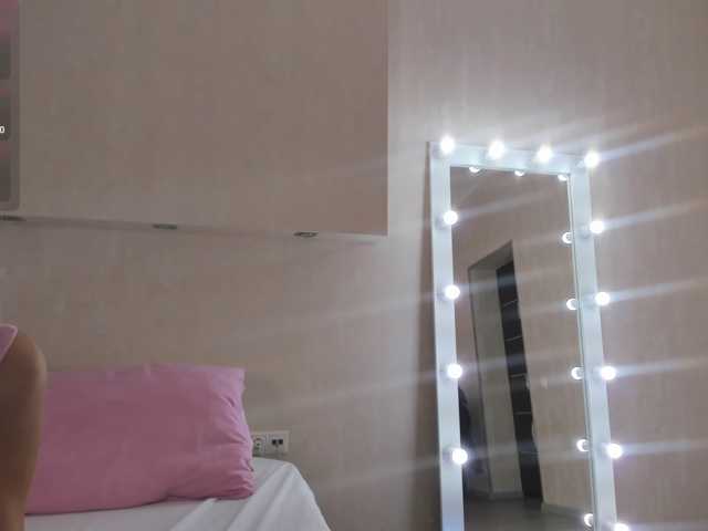 Avrora-Mars live cam on BongaCams