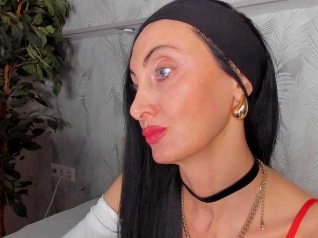 Avrora-Mars live cam on BongaCams