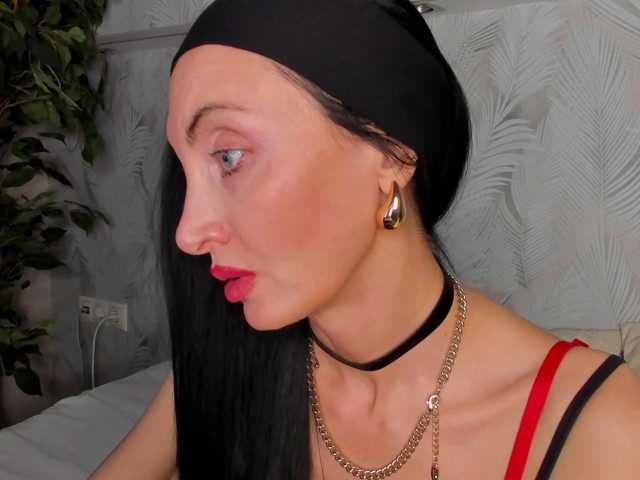 Avrora-Mars live cam on BongaCams