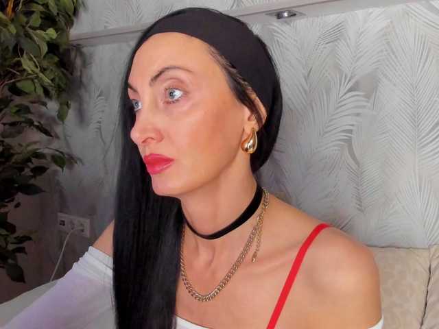 Avrora-Mars live cam on BongaCams