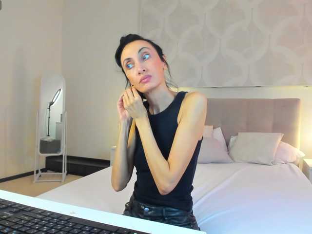 Avrora-Mars live cam on BongaCams
