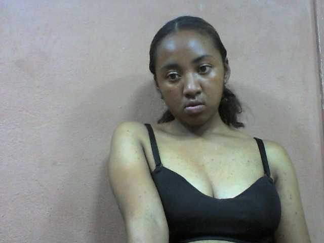 Elie2 live cam on BongaCams