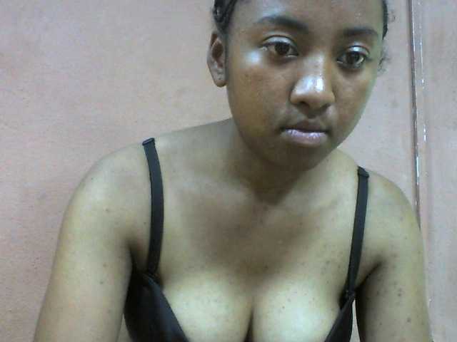 Elie2 live cam on BongaCams